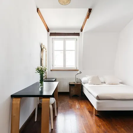 Native Sobieskiego 19 *