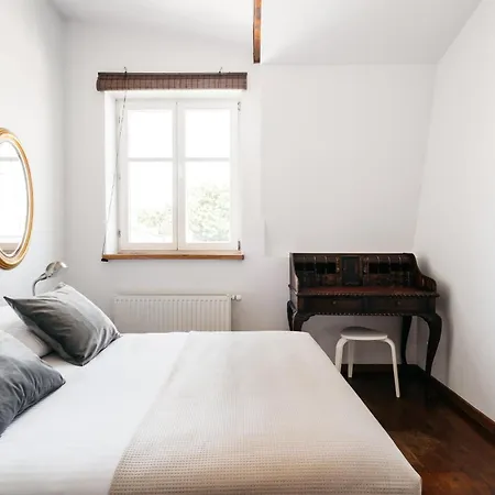 Native Sobieskiego 19 *